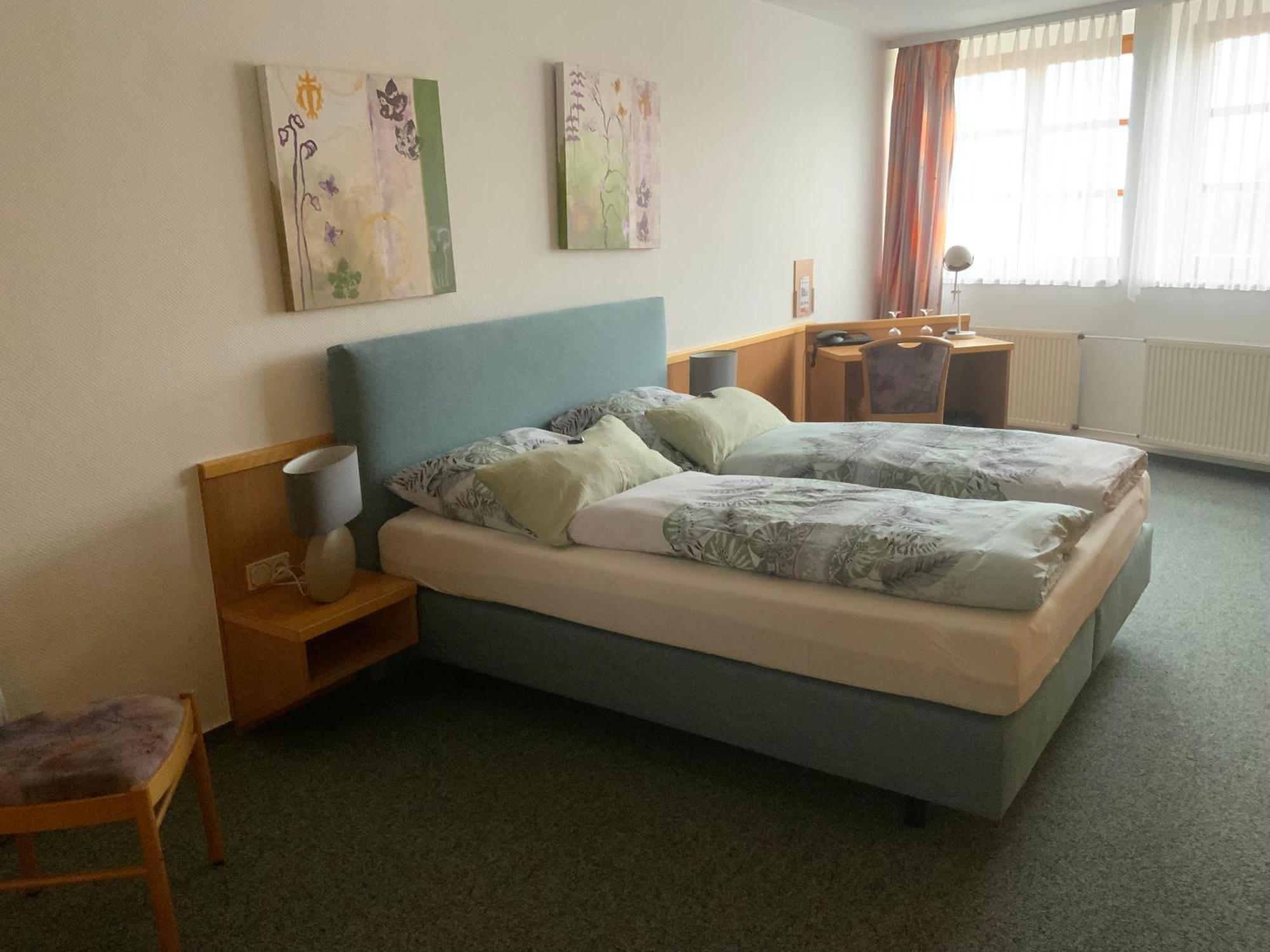 Hotel Alt Oesselse Sarstedt Bagian luar foto