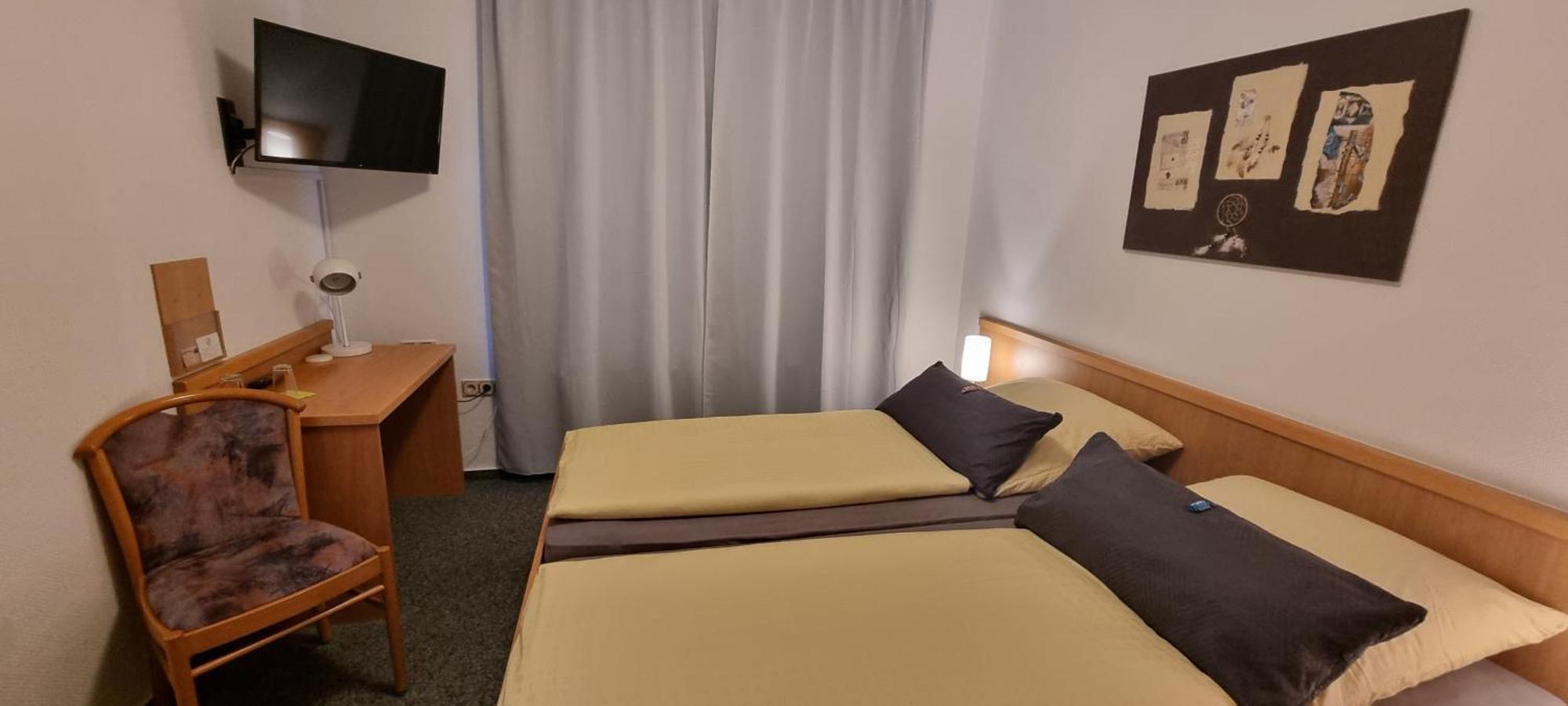 Hotel Alt Oesselse Sarstedt Ruang foto