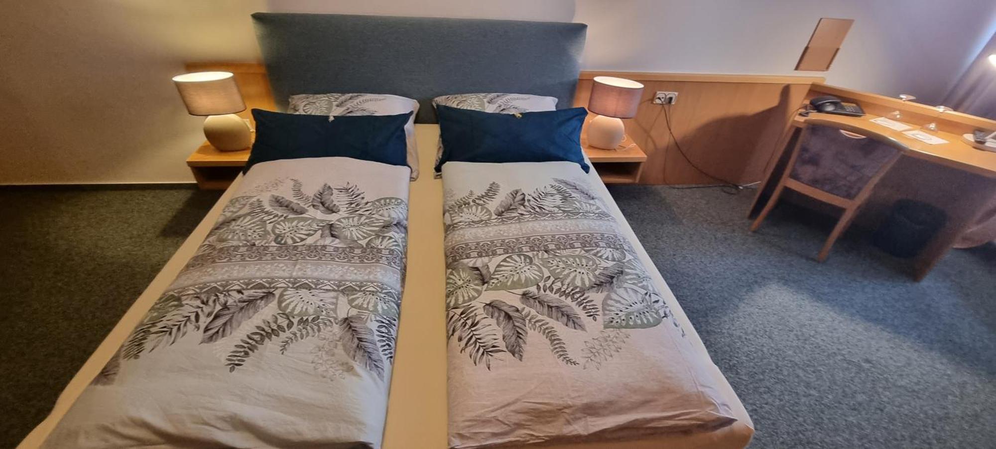 Hotel Alt Oesselse Sarstedt Ruang foto