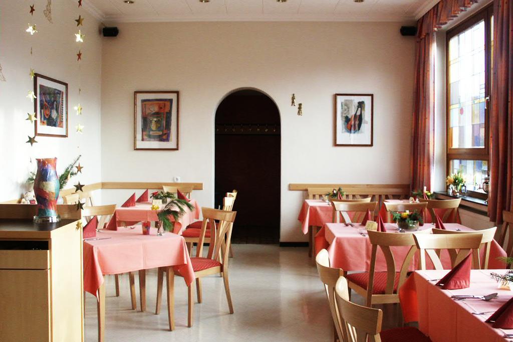 Hotel Alt Oesselse Sarstedt Bagian luar foto