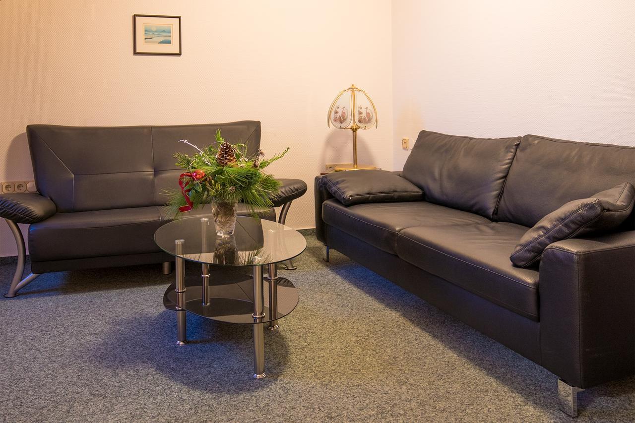 Hotel Alt Oesselse Sarstedt Bagian luar foto