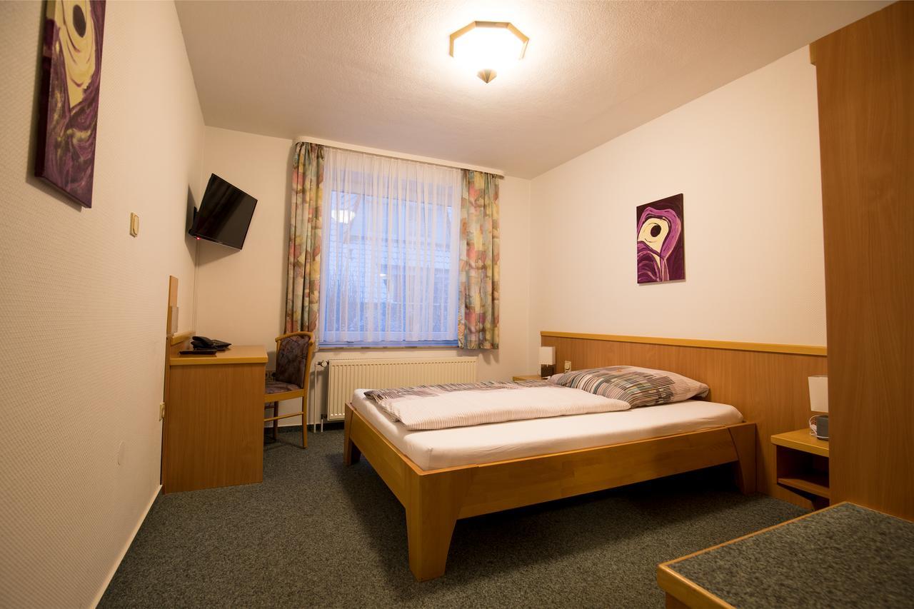 Hotel Alt Oesselse Sarstedt Bagian luar foto
